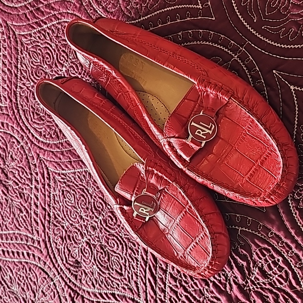 Driving shoes
